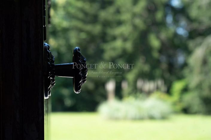 Image No.7-17 Bed House for sale