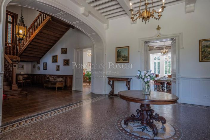 Image No.8-17 Bed House for sale