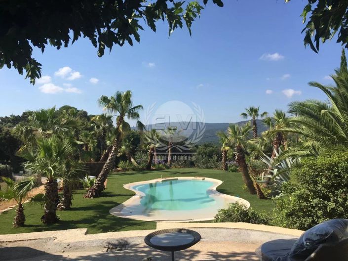 Image No.2-5 Bed House for sale