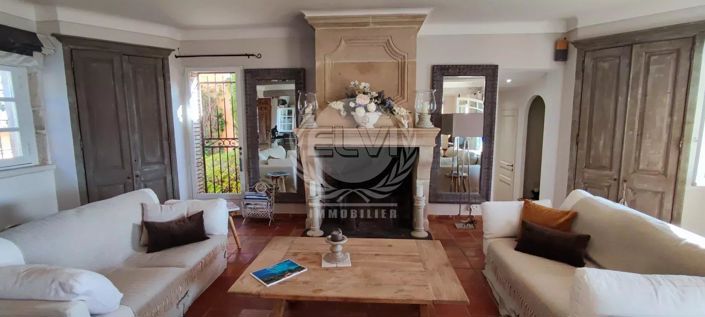 Image No.6-6 Bed House for sale