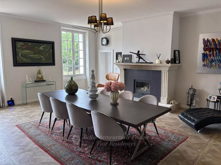 Image No.10-20 Bed House for sale