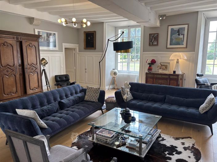 Image No.11-20 Bed House for sale