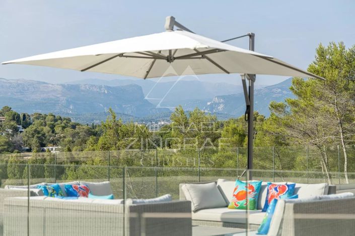 Image No.3-8 Bed House for sale