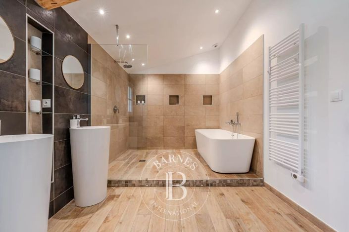 Image No.12-Maison de 8 chambres à vendre à Pernes-les-Fontaines