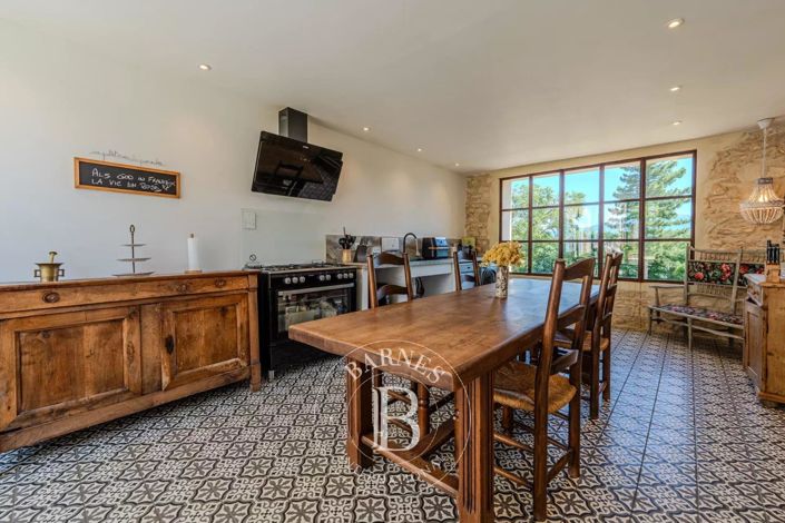 Image No.6-Maison de 8 chambres à vendre à Pernes-les-Fontaines