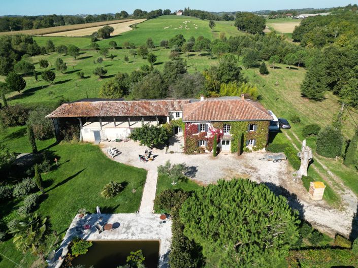 Image No.1-5 Bed House for sale