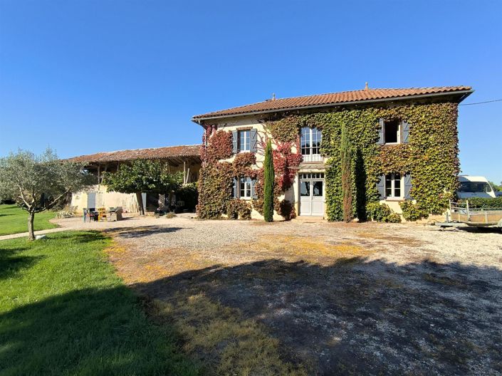 Image No.3-5 Bed House for sale