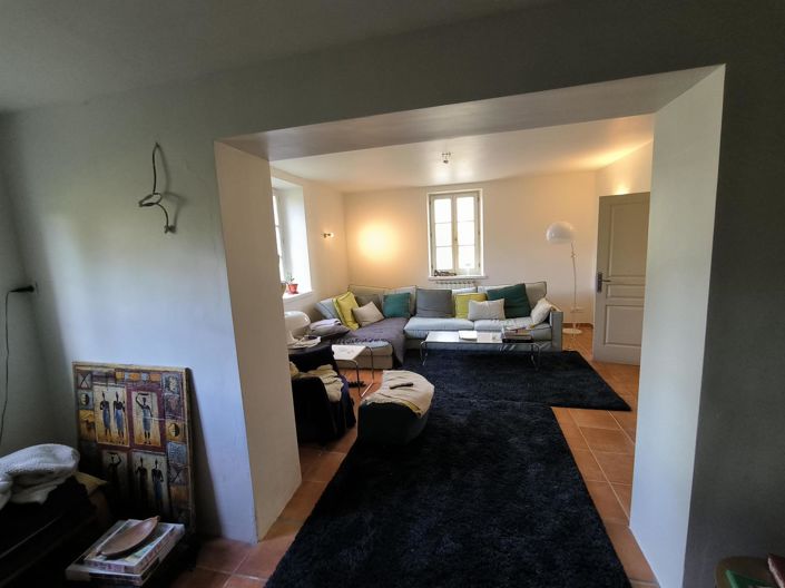 Image No.6-5 Bed House for sale