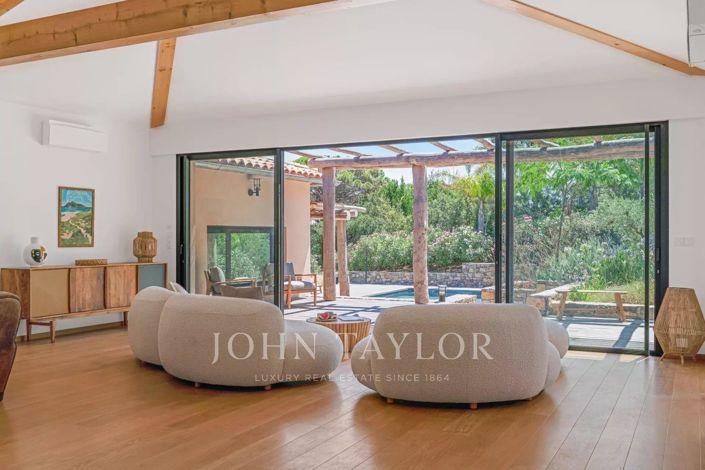 Image No.5-4 Bed House for sale