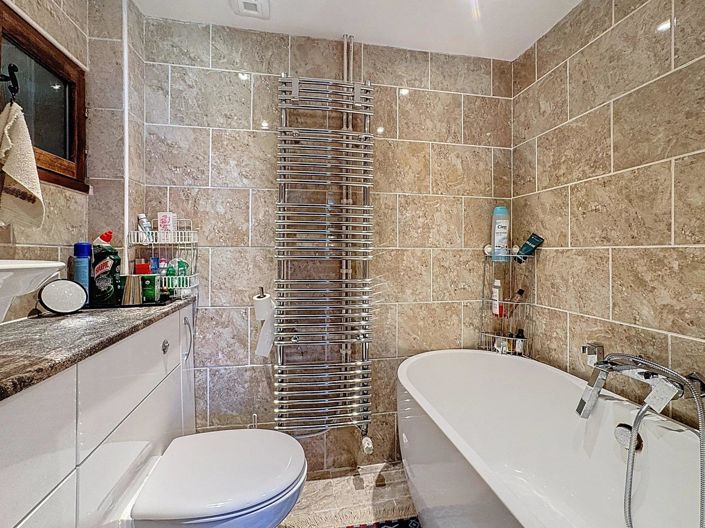 Image No.14-8 Bed House for sale