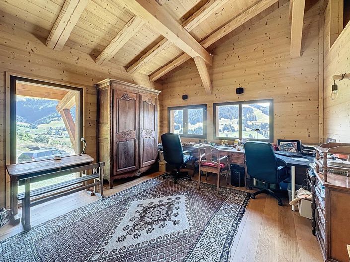 Image No.19-8 Bed House for sale