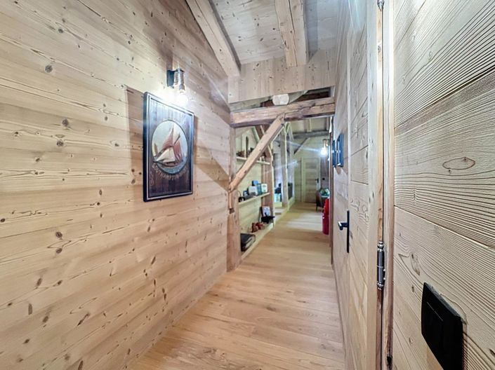 Image No.21-8 Bed House for sale