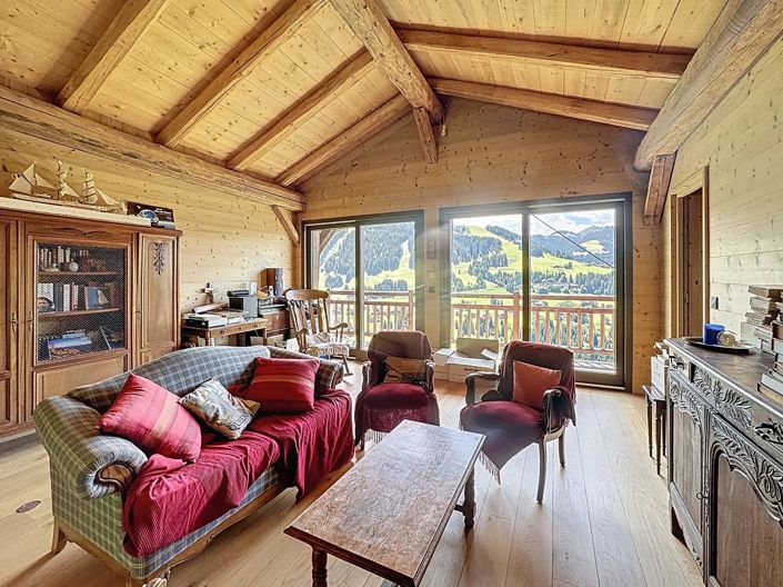 Image No.24-8 Bed House for sale