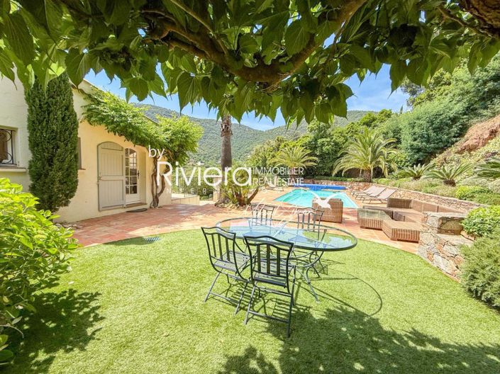 Image No.7-4 Bed House for sale