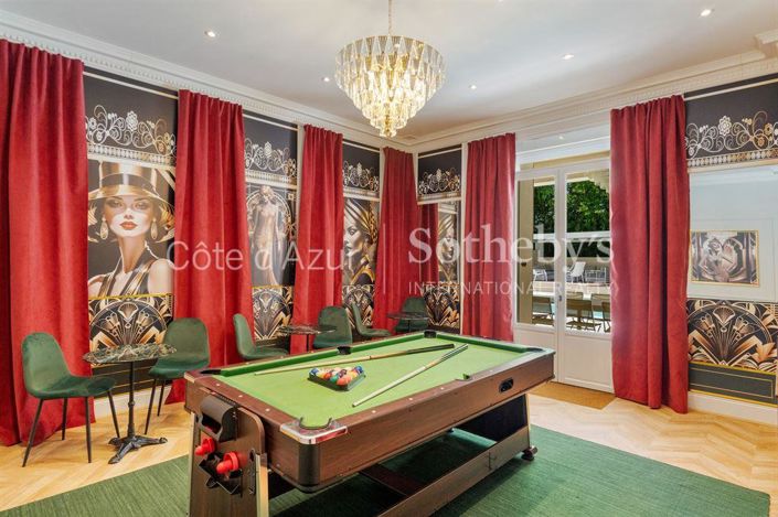 Image No.13-10 Bed Property for sale