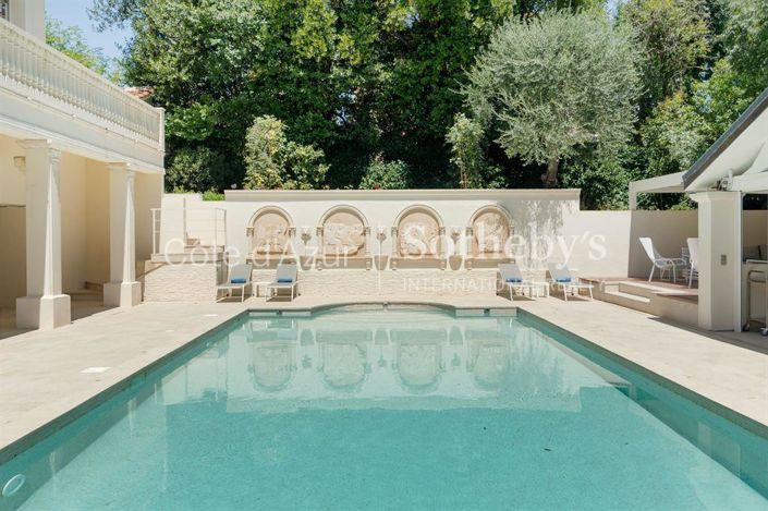 Image No.2-10 Bed Property for sale