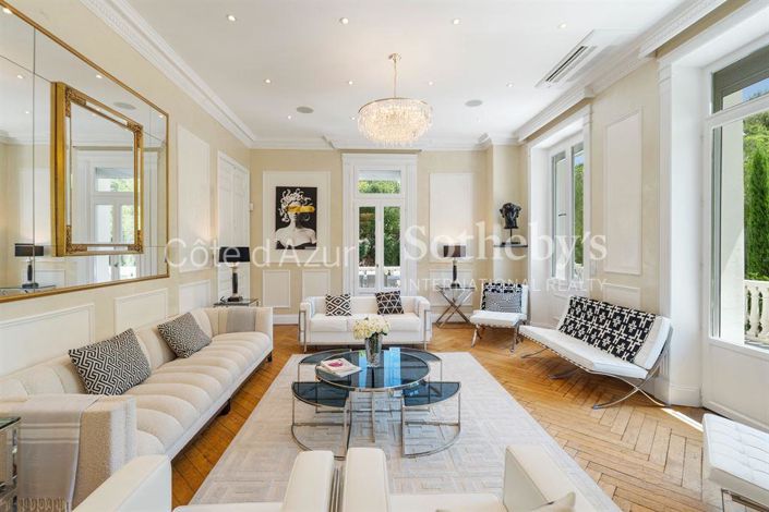 Image No.6-10 Bed Property for sale