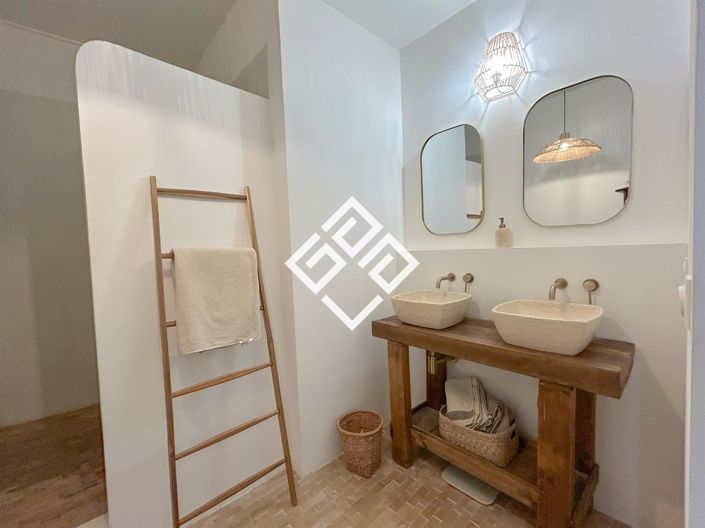 Image No.10-3 Bed Apartment for sale