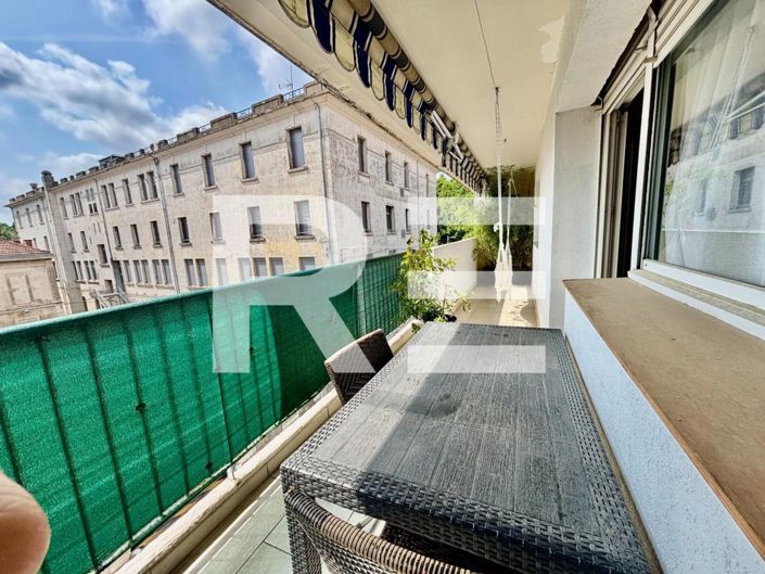 Image No.10-3 Bed Apartment for sale