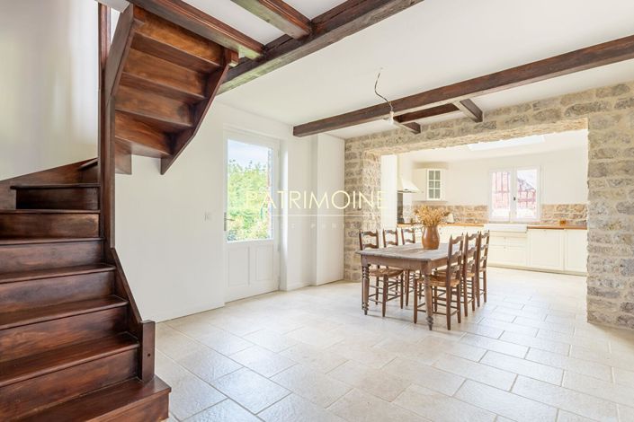 Image No.5-3 Bed Property for sale