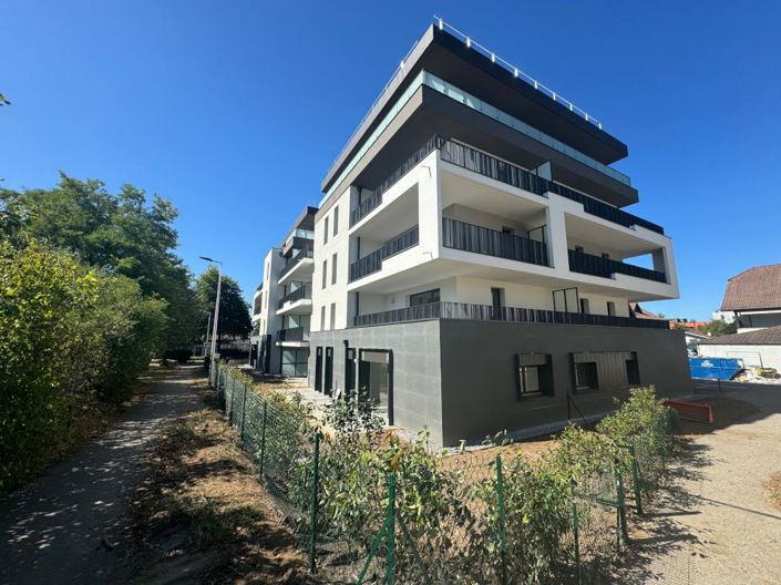 Image No.10-3 Bed Apartment for sale