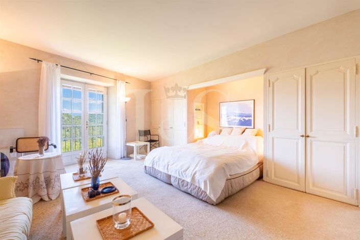 Image No.10-4 Bed House for sale