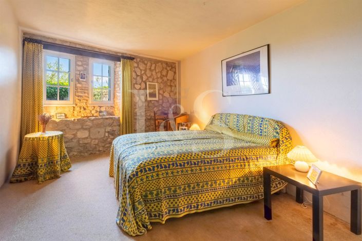 Image No.17-4 Bed House for sale