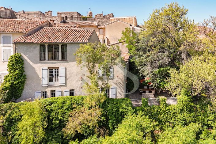 Image No.2-4 Bed House for sale