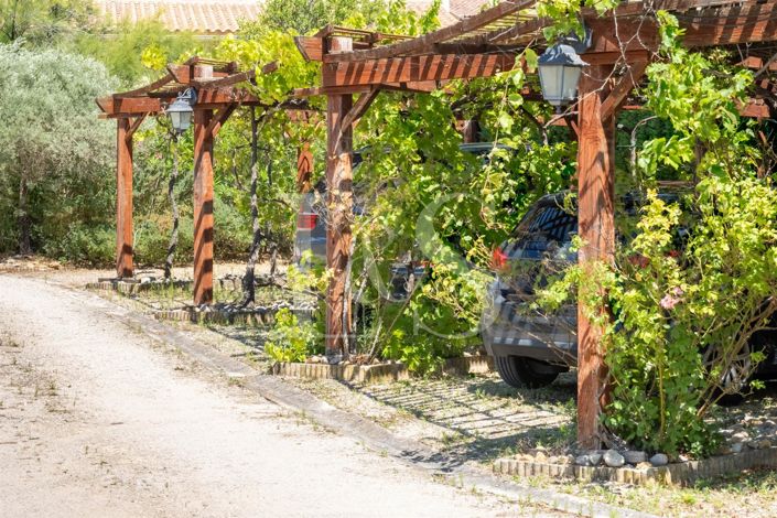 Image No.15-6 Bed House for sale