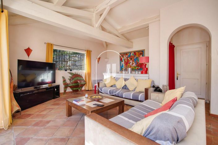 Image No.7-4 Bed House for sale