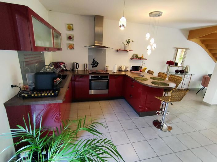 Image No.9-3 Bed House for sale