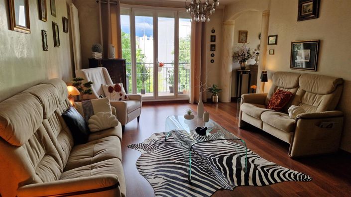 Image No.1-2 Bed House for sale