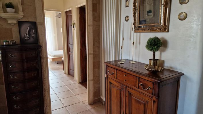 Image No.12-2 Bed House for sale