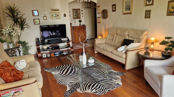 Image No.7-2 Bed House for sale