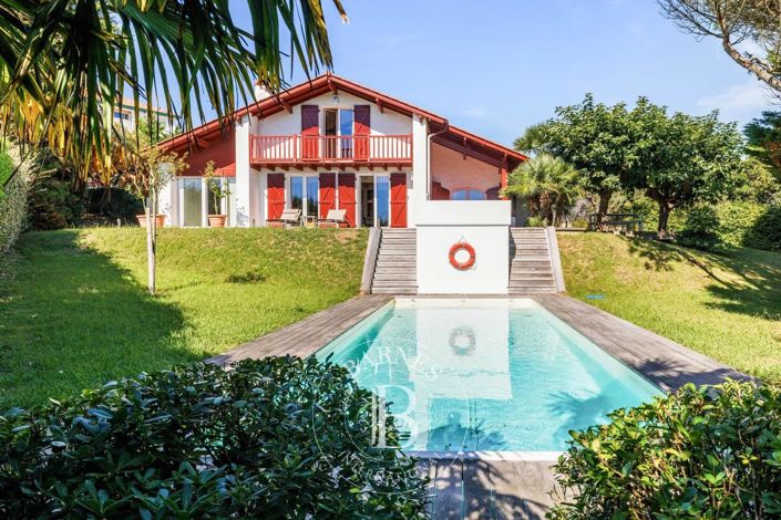 Image No.1-5 Bed House for sale