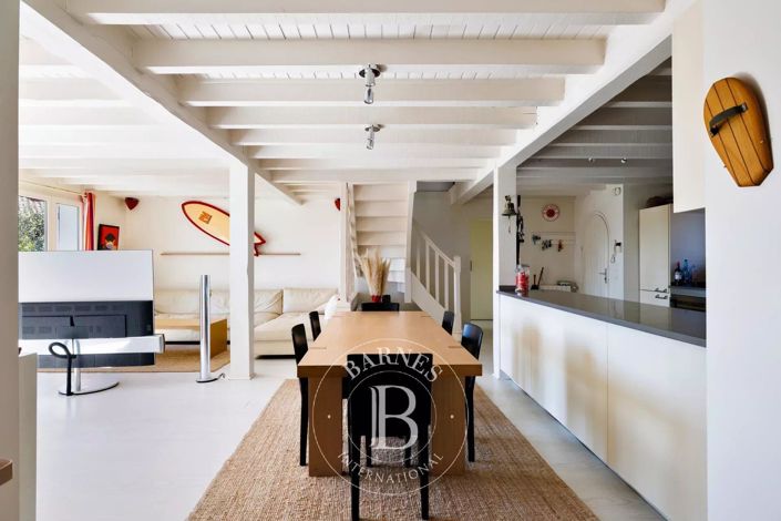 Image No.11-5 Bed House for sale