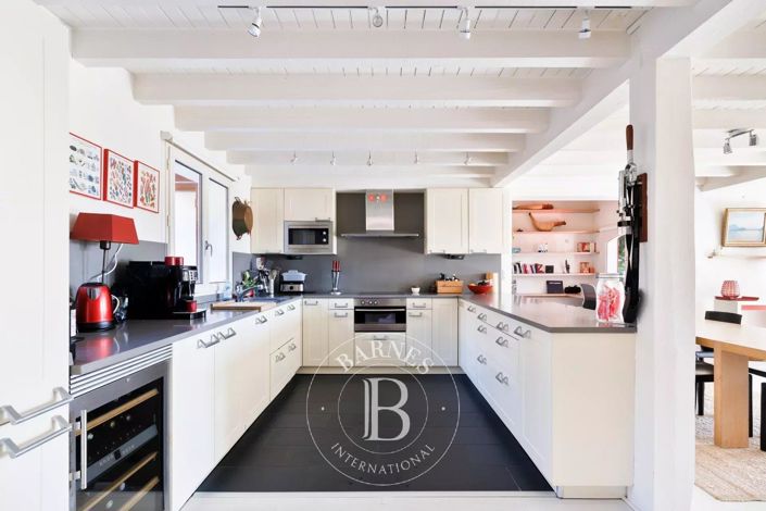 Image No.12-5 Bed House for sale