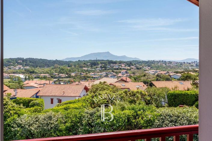 Image No.2-5 Bed House for sale