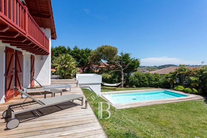 Image No.4-5 Bed House for sale