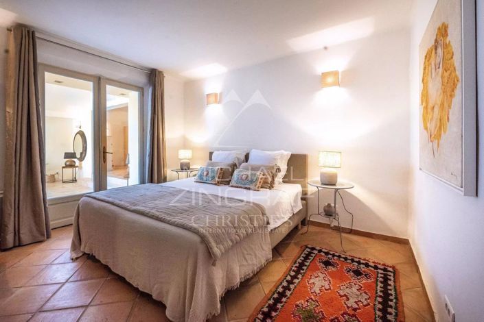 Image No.10-4 Bed House for sale