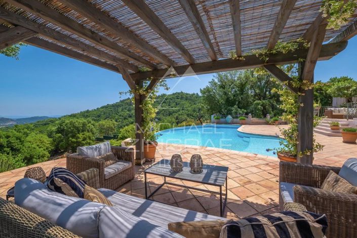 Image No.2-4 Bed House for sale