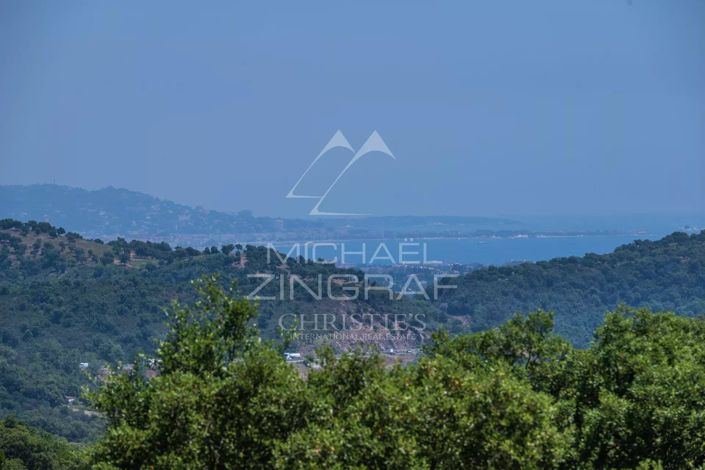 Image No.3-4 Bed House for sale