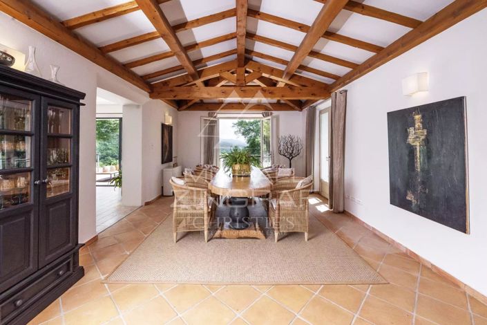 Image No.6-4 Bed House for sale