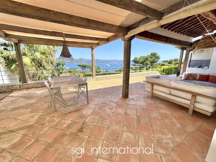 Image No.6-5 Bed House for sale