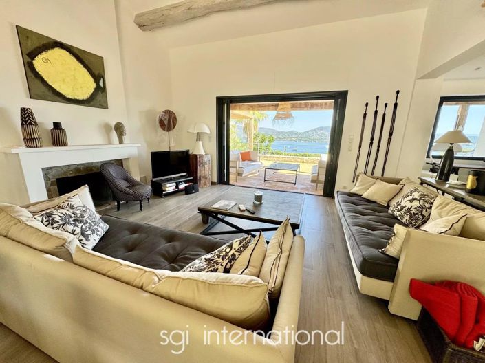 Image No.8-5 Bed House for sale