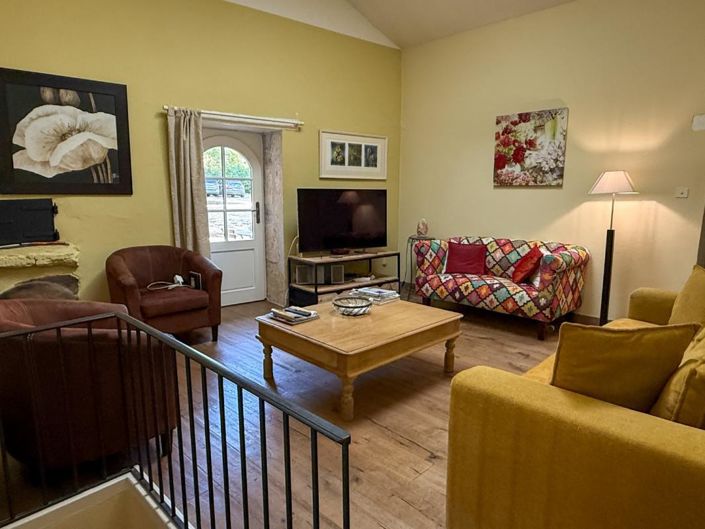 Image No.10-3 Bed House for sale