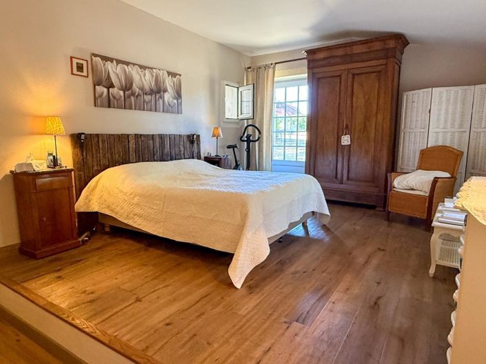 Image No.14-3 Bed House for sale