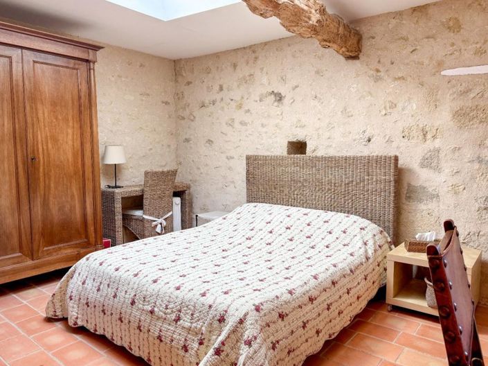 Image No.17-3 Bed House for sale