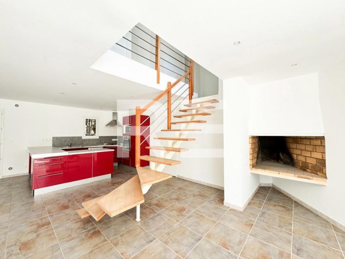 Image No.12-3 Bed House for sale