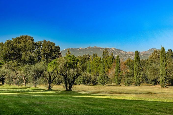 Image No.7-9 Bed House for sale